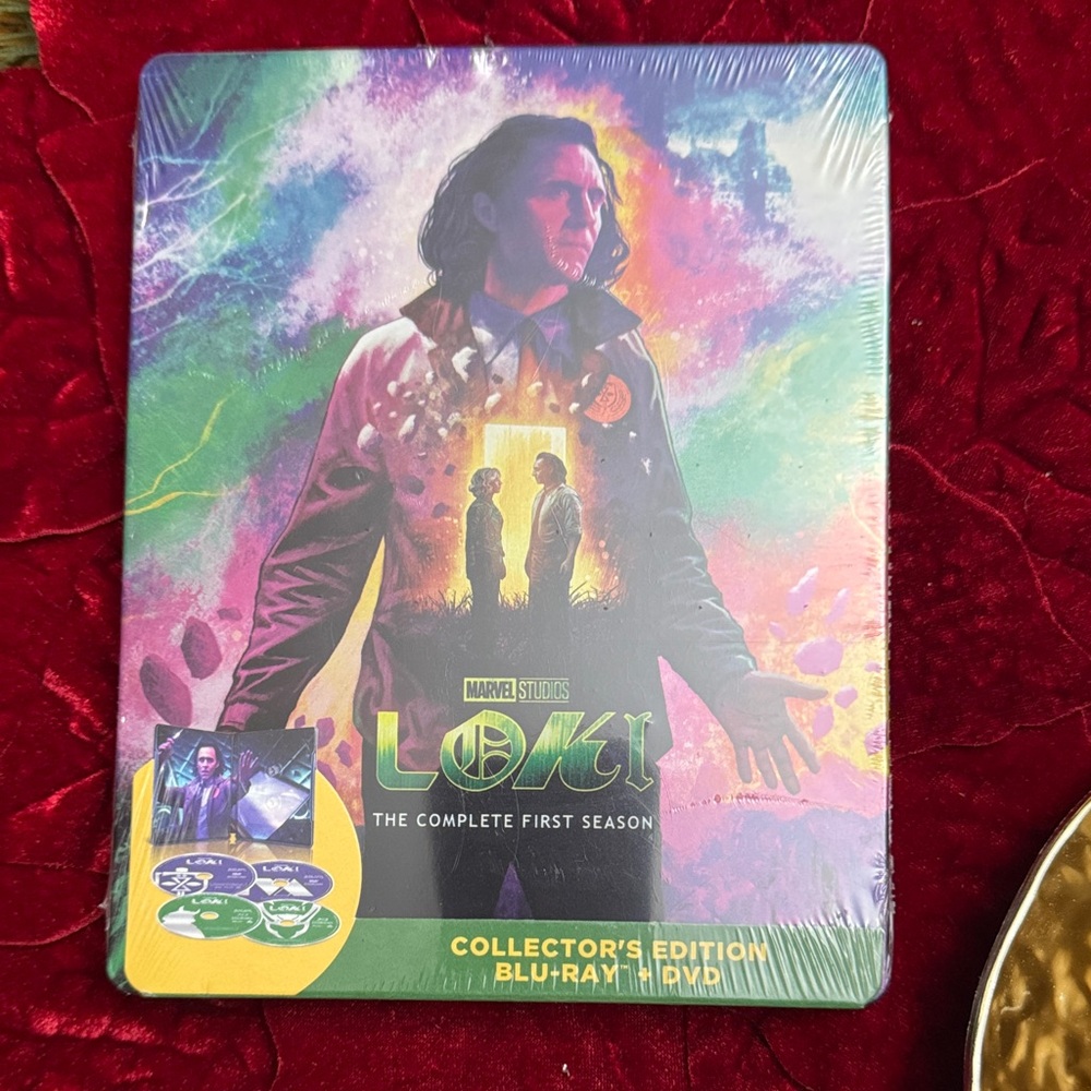 Marvel Studios Loki Collector's Edition Blu-ray + DVD (Steelbook)